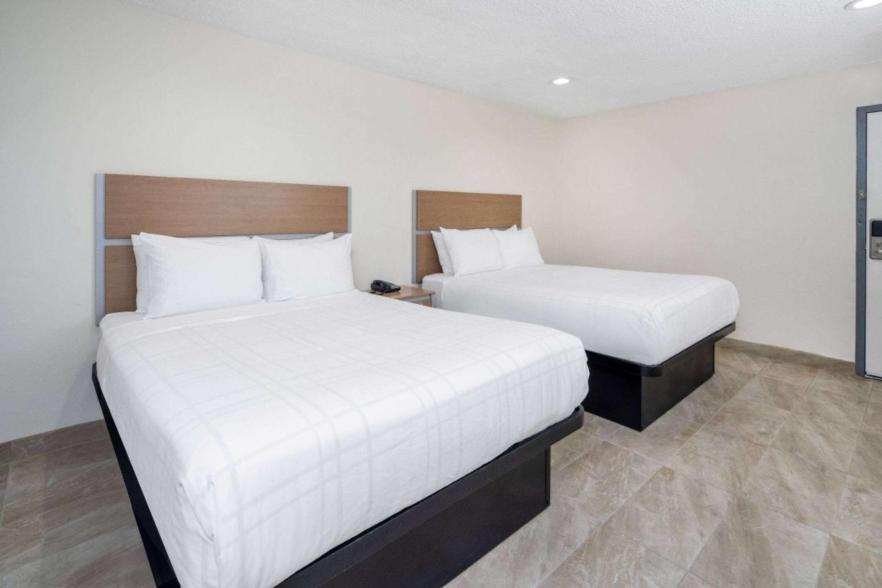 Lodge Super 8 By Wyndham Ca