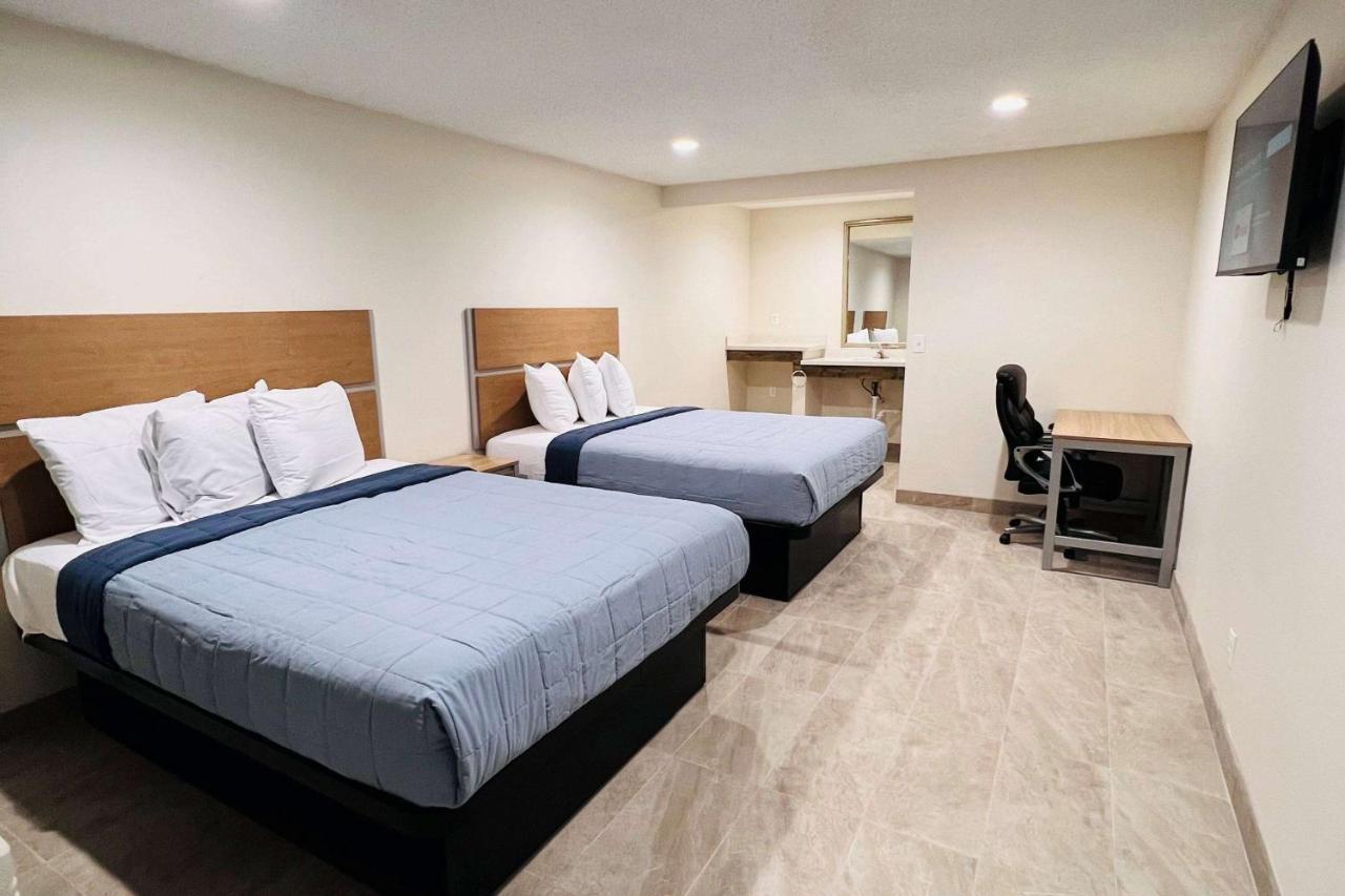 Super 8 By Wyndham Ca Bakersfield
