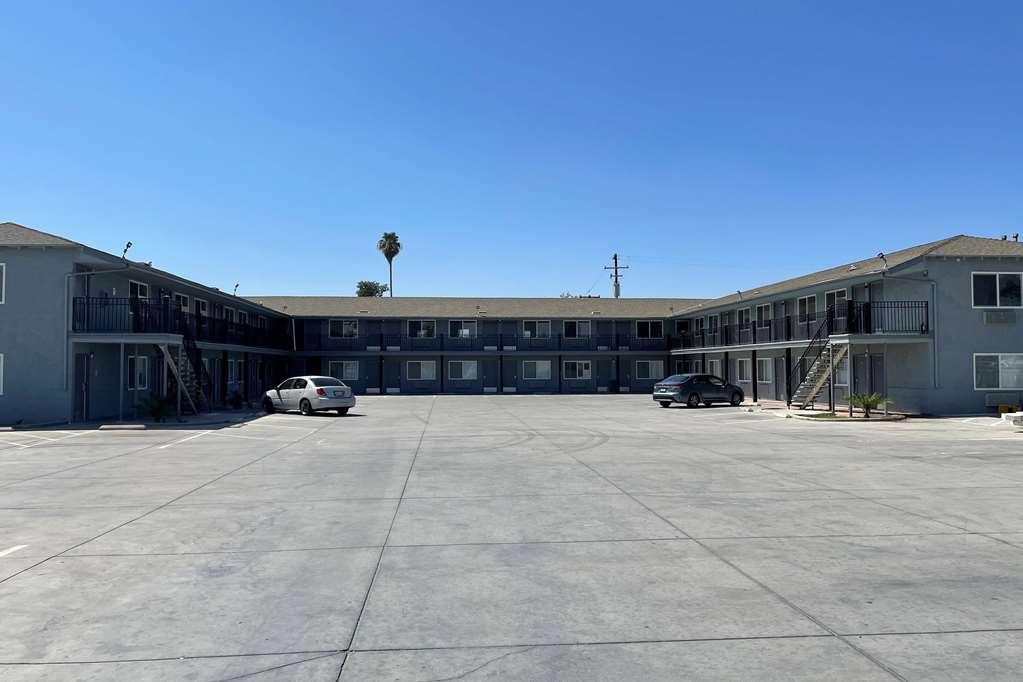 Super 8 By Wyndham Ca *